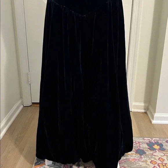 Reformation Elvira Velvet Boat Neck Open Back Midi Maxi Dress Navy NWT Size 6 - Picture 9 of 16